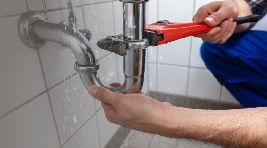 Expert burst pipe repair services in Lanagan, MO